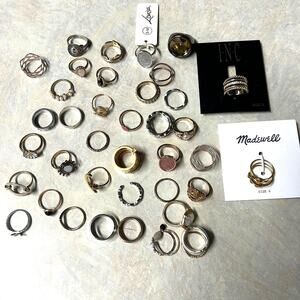 40 Rings All Wearable Assorted Styles And Sizes